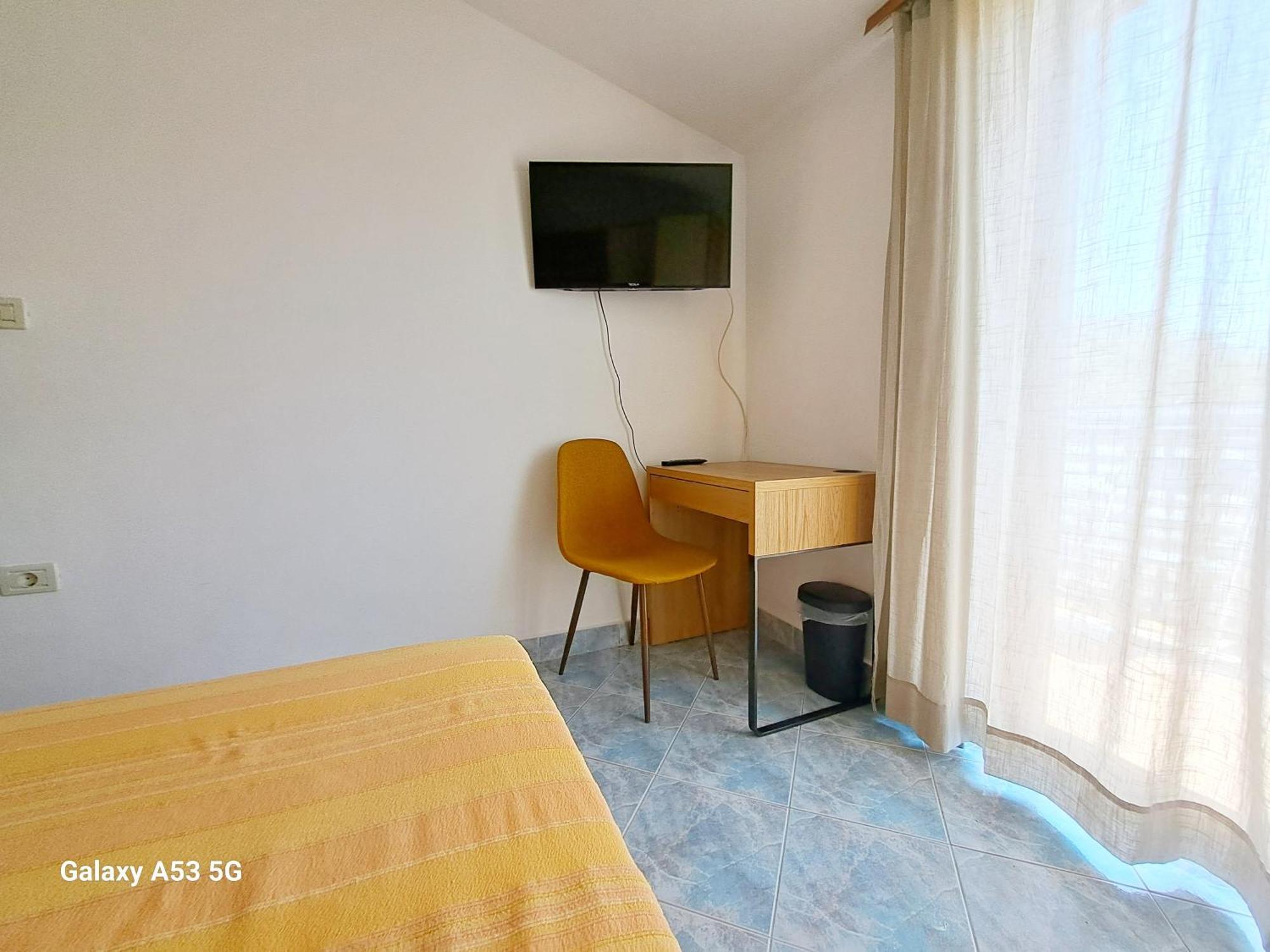 FažanaAparments Orange & Blueアパートメント エクステリア 写真