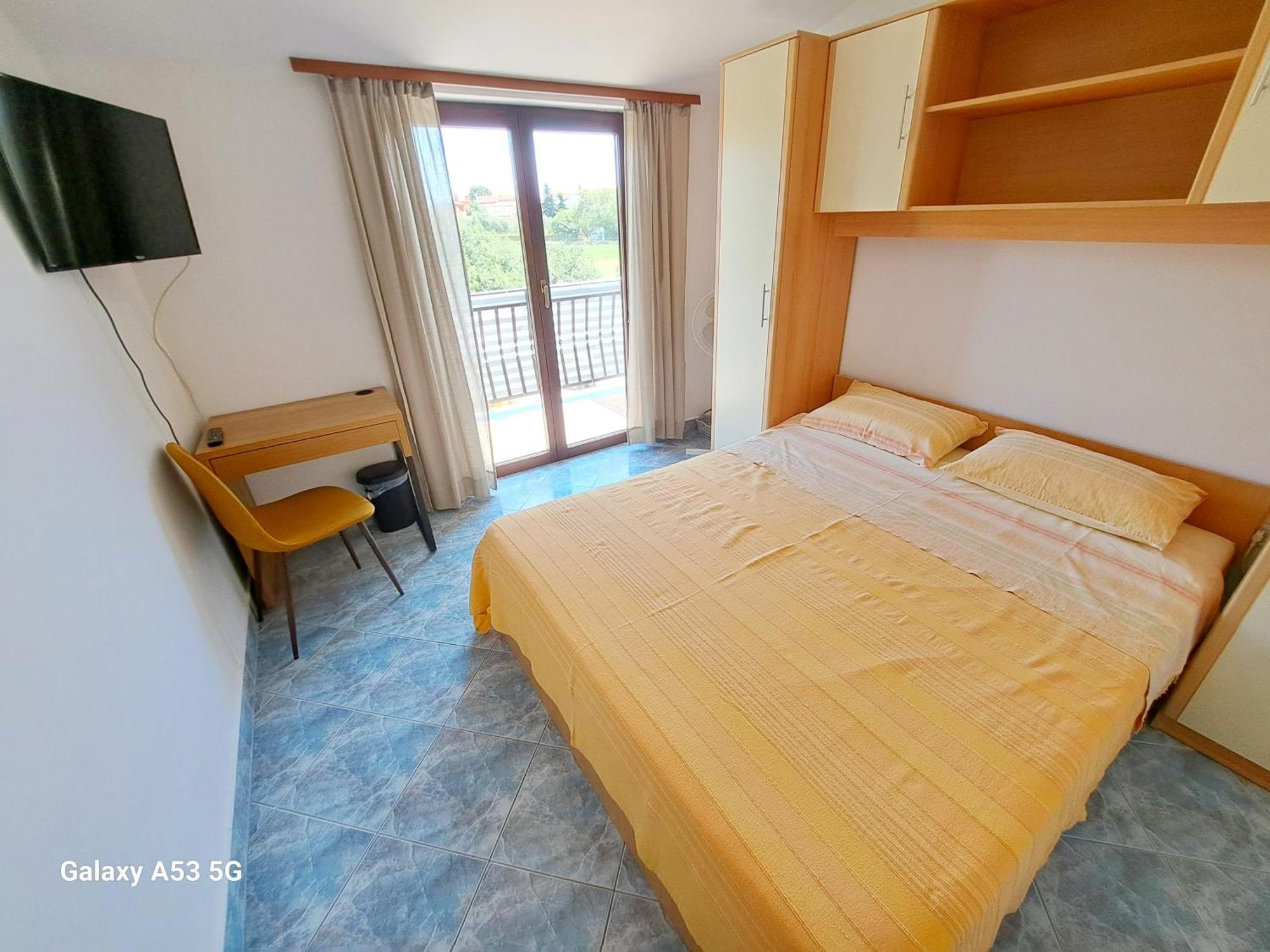 FažanaAparments Orange & Blueアパートメント エクステリア 写真
