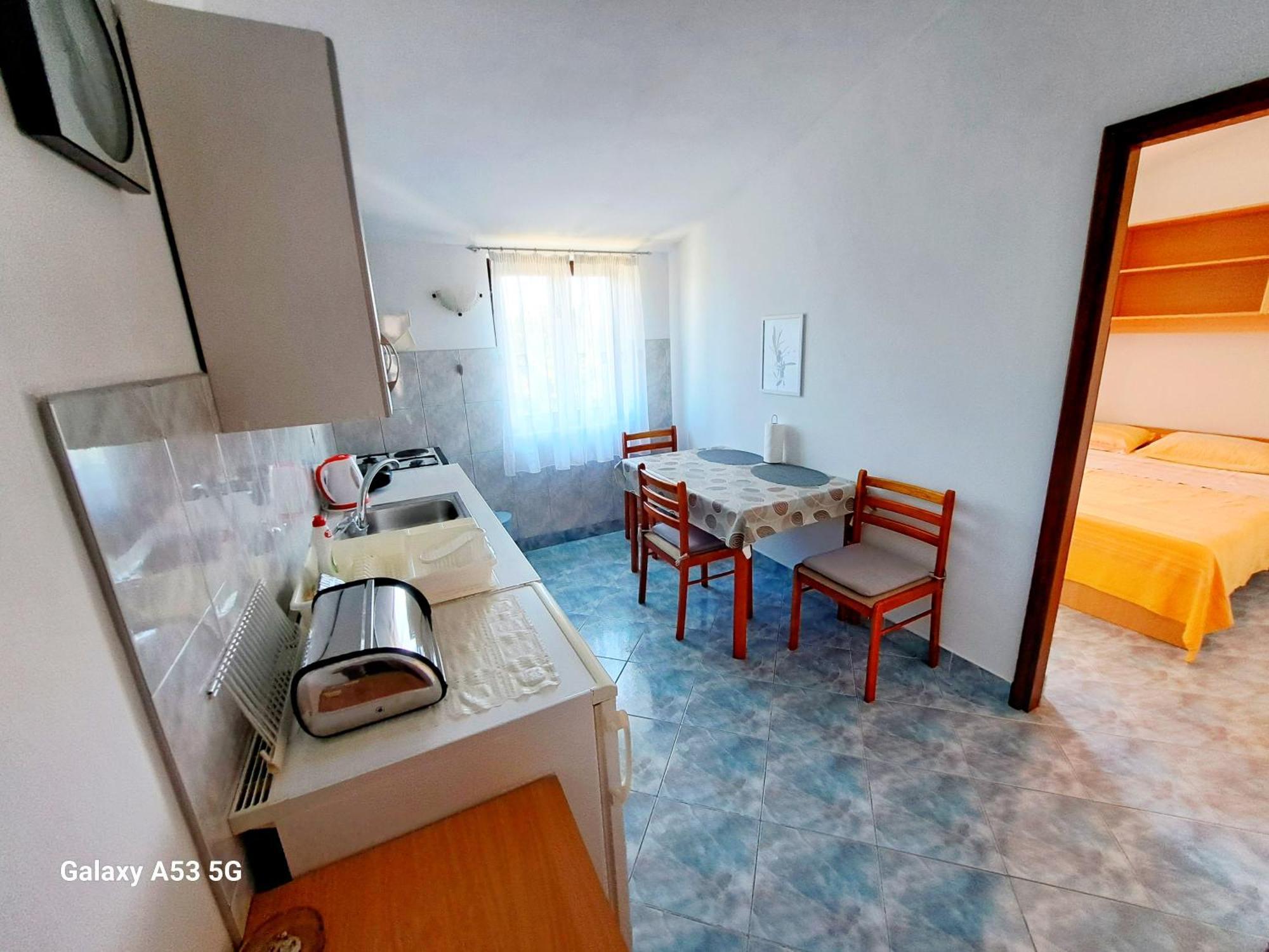 FažanaAparments Orange & Blueアパートメント エクステリア 写真